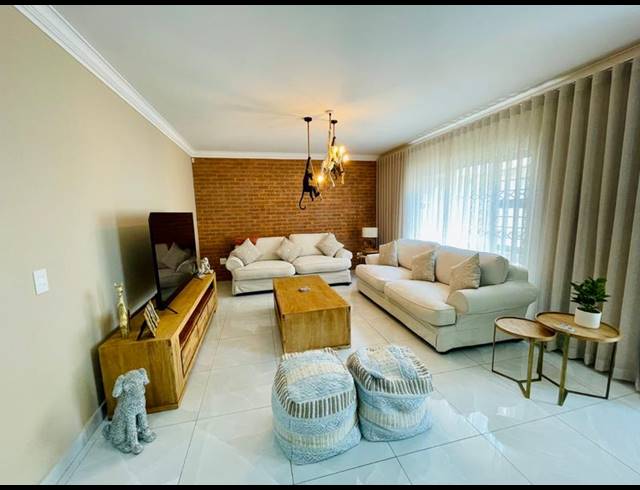 4 BEDROOM HOUSE FOR SALE IN ALBERANTE